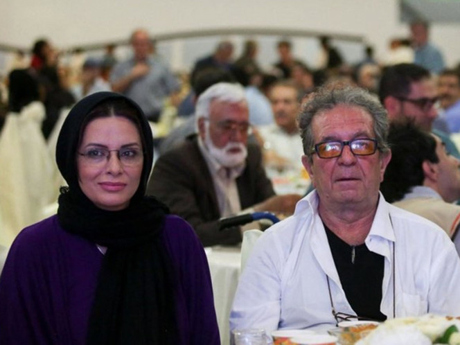 Vahideh Mohammadifar y el cineasta iraní Dariush Mehrjui asesinados por el jardinero
