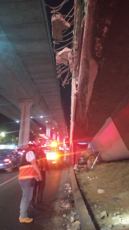 Desprendimiento de concreto en Viaducto Tlalpan.
